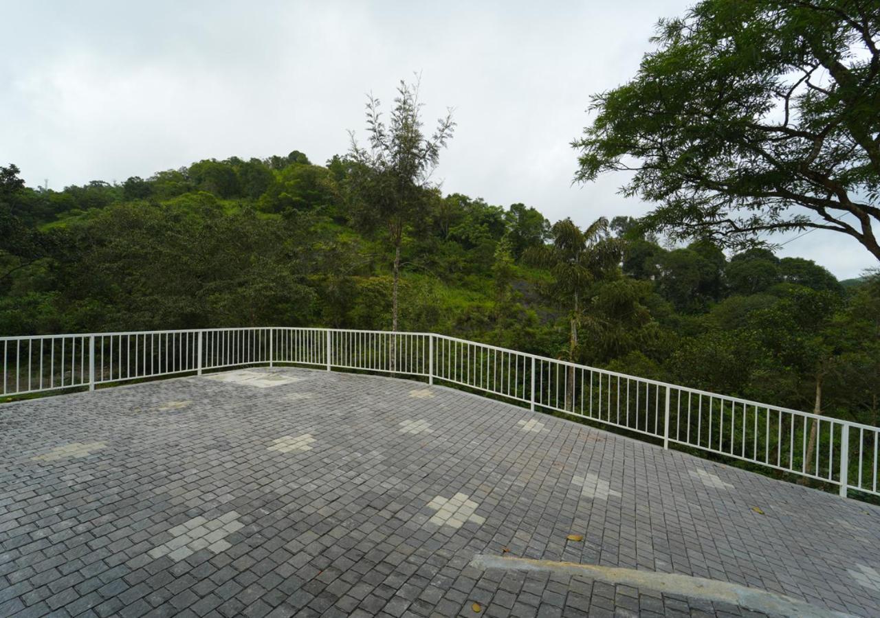 Tiyans Stone Castle Private Tea Villa Vagamon By Voye Homes Exterior foto